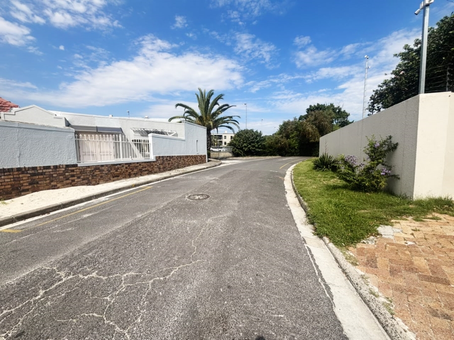 To Let 1 Bedroom Property for Rent in Mowbray Western Cape